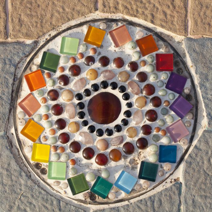 Mosaik Idee, Mosaikkunst selber machen, Mandala aus Mosaiksteinen