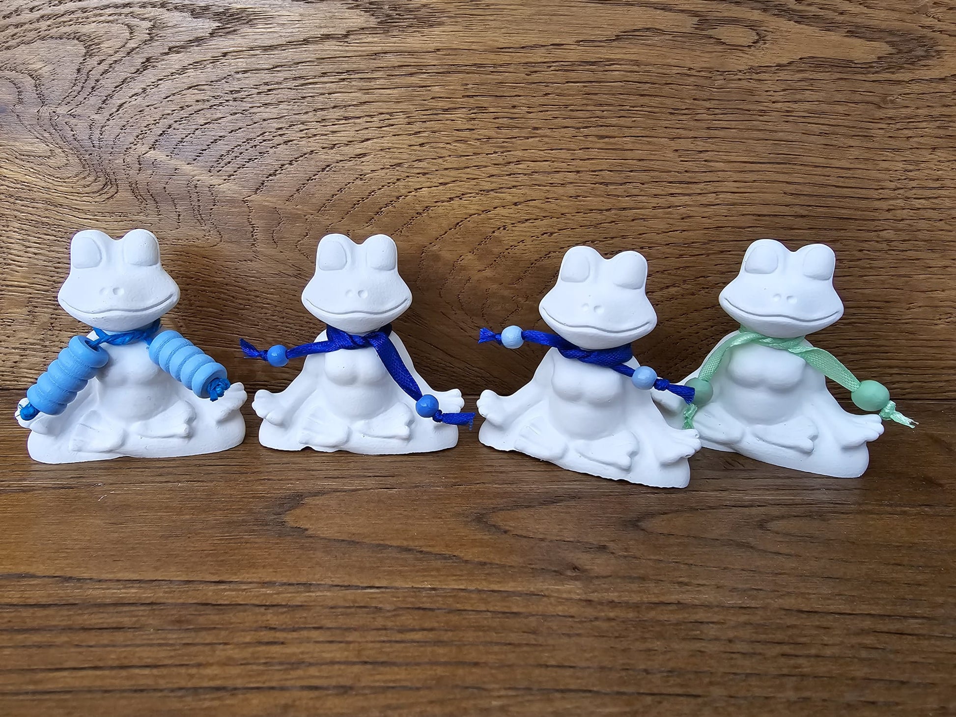 Handgemachte Deko "Relax Frosch" - Charmantes Dekorationsstück mit Liebe zum Detail