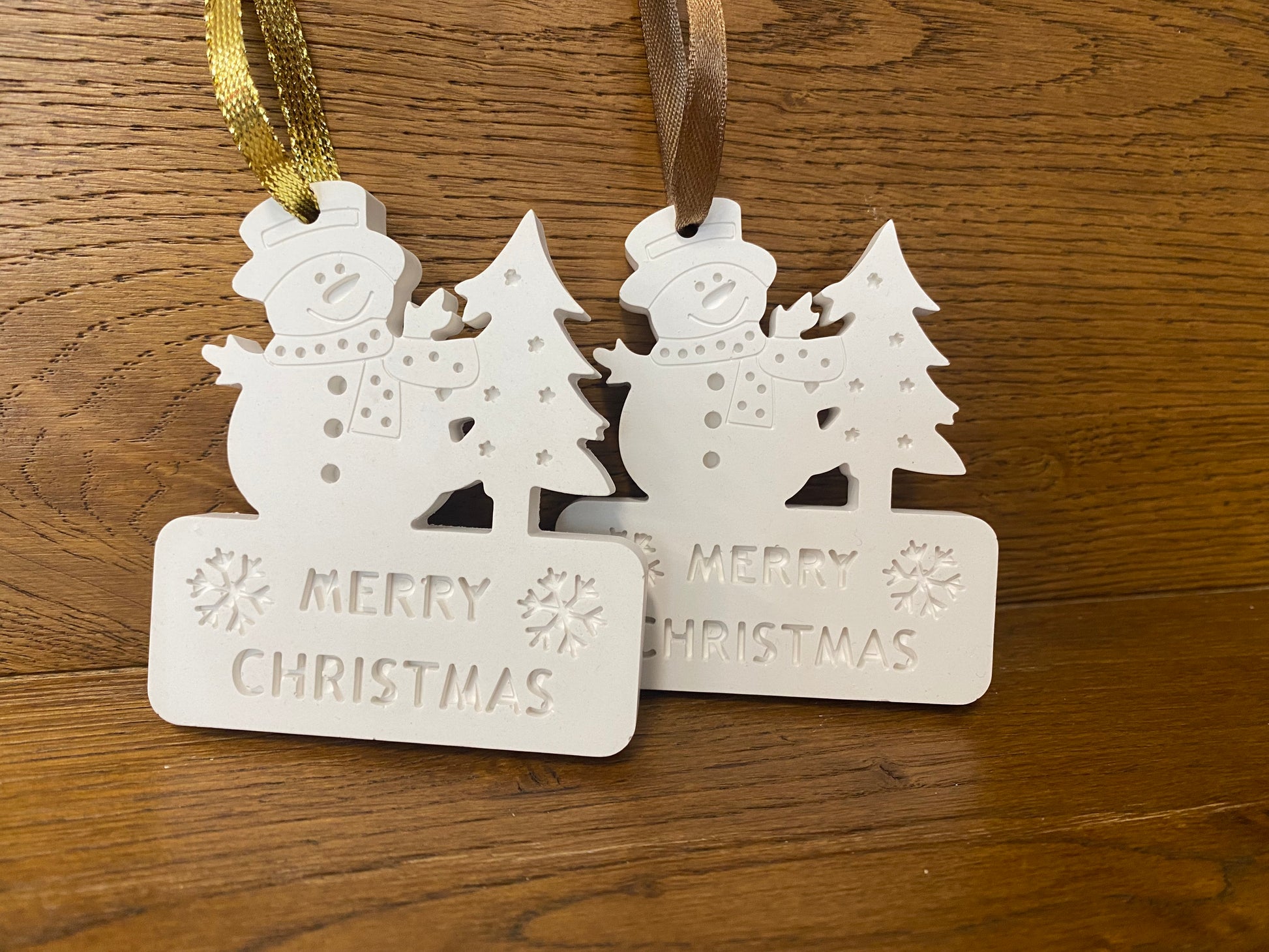 Handgemachte Weihnachtsanhänger "Merry Christmas" - Charmantes Mitbringsel