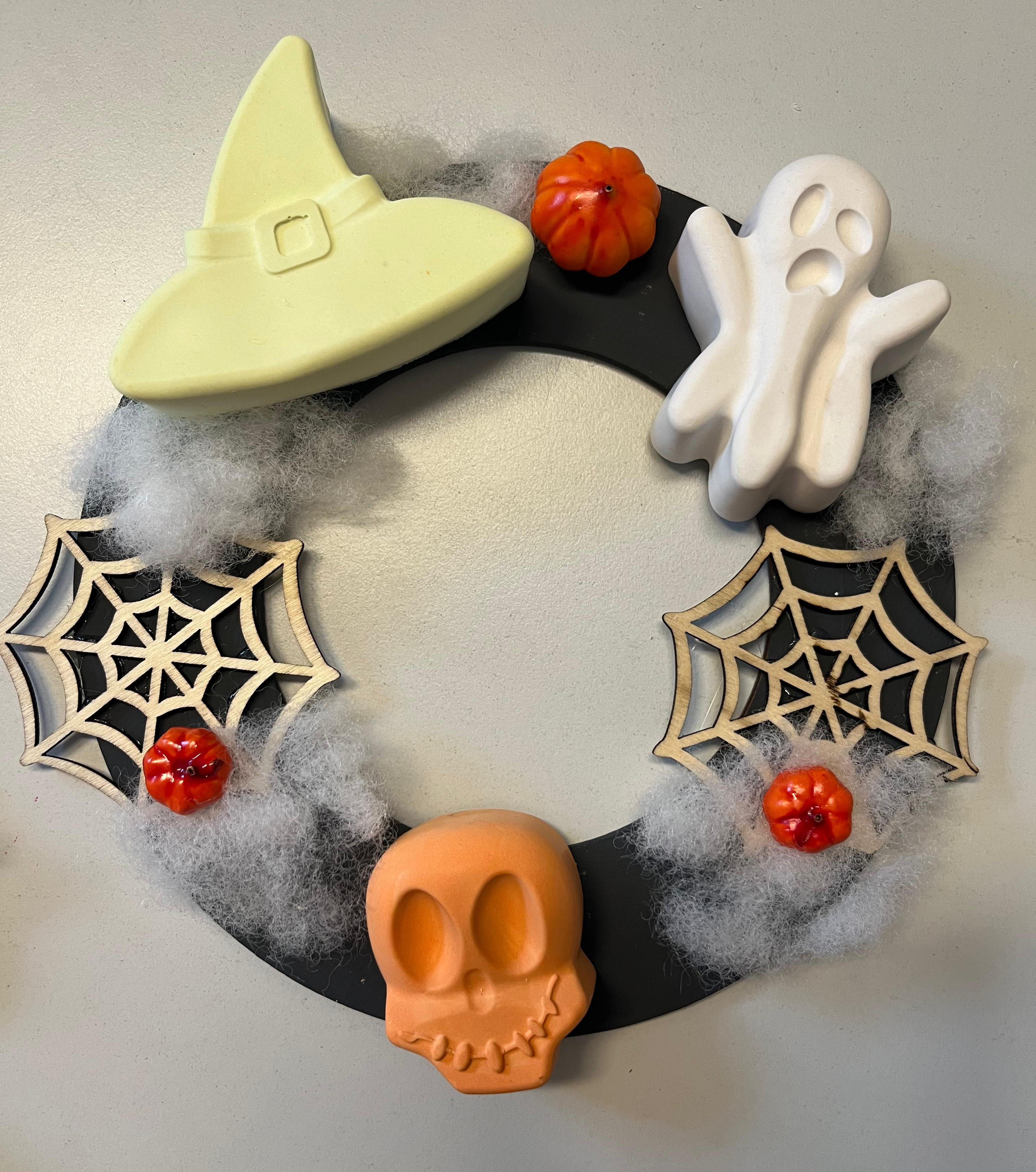 Handgemachter Türkranz "Halloween" - Charmantes Dekorationsstück mit Liebe zum Detail