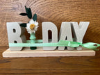 Handgemachte Deko "Happy Birthday" - Unikat mit Blume - Bastelschachtel
