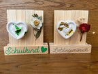 Handgemachte Deko "Holzbank mit Betonherz und Trockenblumen" – Charmantes Dekorationsstück mit Liebe zum Detail - Bastelschachtel