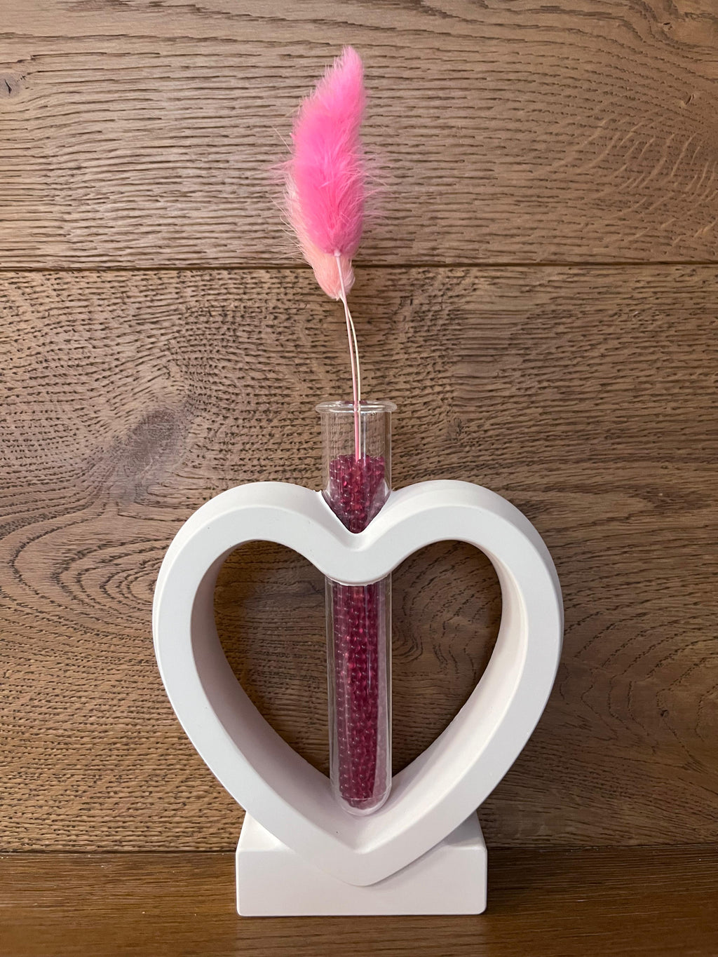 Handgemachte Deko "Herz mit Glasröhrchen und Trockenblume" – Charmantes Dekorationsstück mit Liebe zum Detail