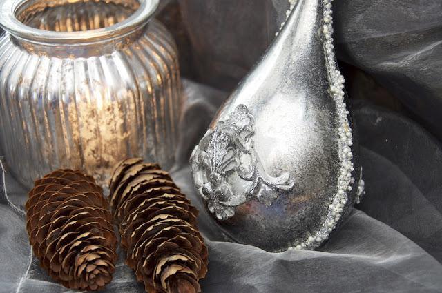 Acryl-Medaillon mit Trennwand, 10cm - Bastelschachtel