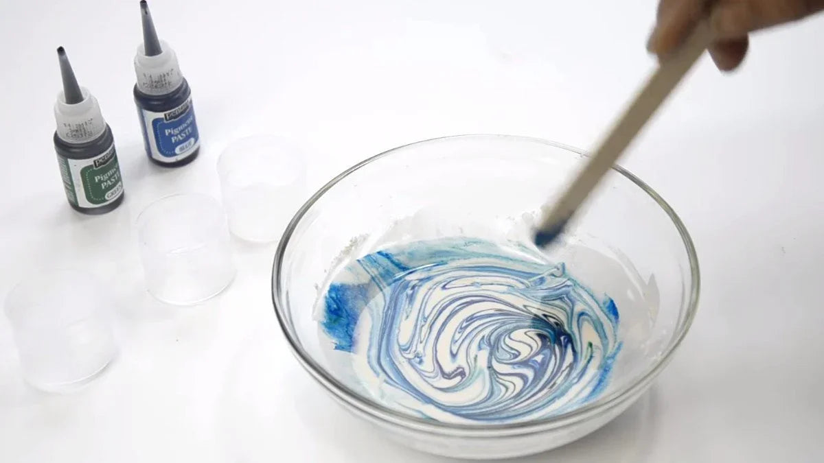 Pentart Dekor Clay – Zweikomponenten Gießpulver Set 100g + 40ml - Bastelschachtel