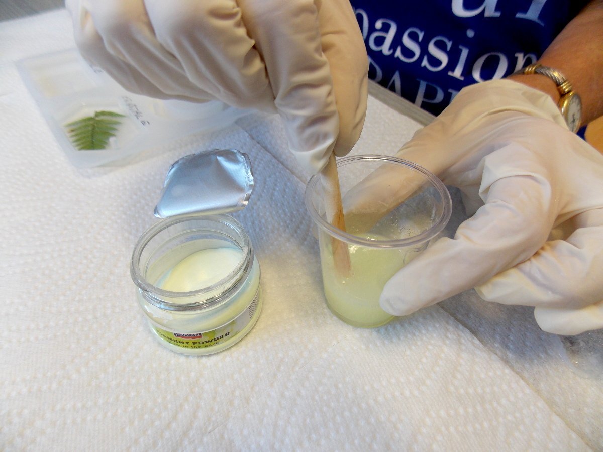 Pentart Pigmentpulver 10g - nachtleuchtend - Bastelschachtel